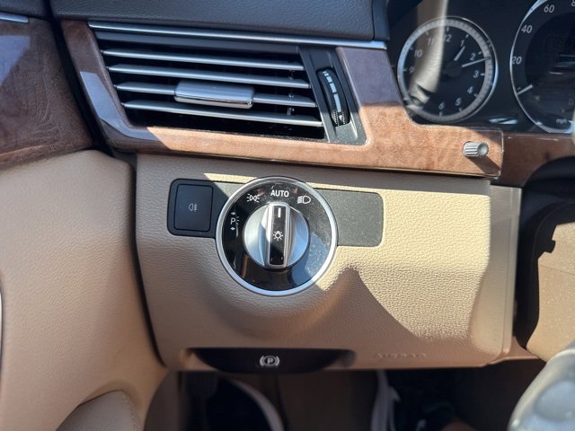 Used 2013 Mercedes-Benz E 350 E 350 image 27