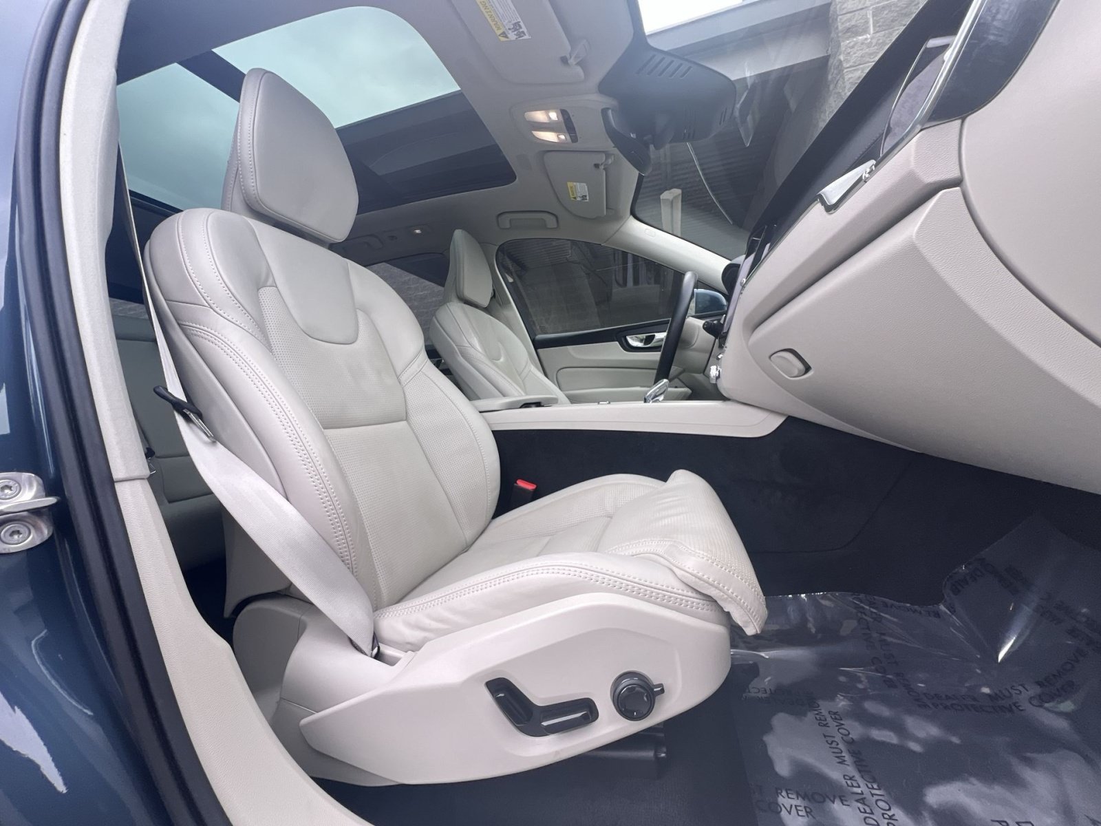 Used 2023 Volvo XC60 B5 Ultimate w/ Climate Package AWD/4WD image 27
