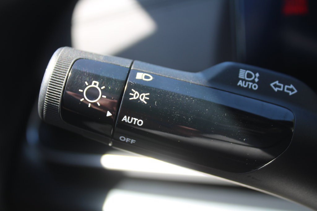 New 2027 Kia Carnival LX FWD image 32
