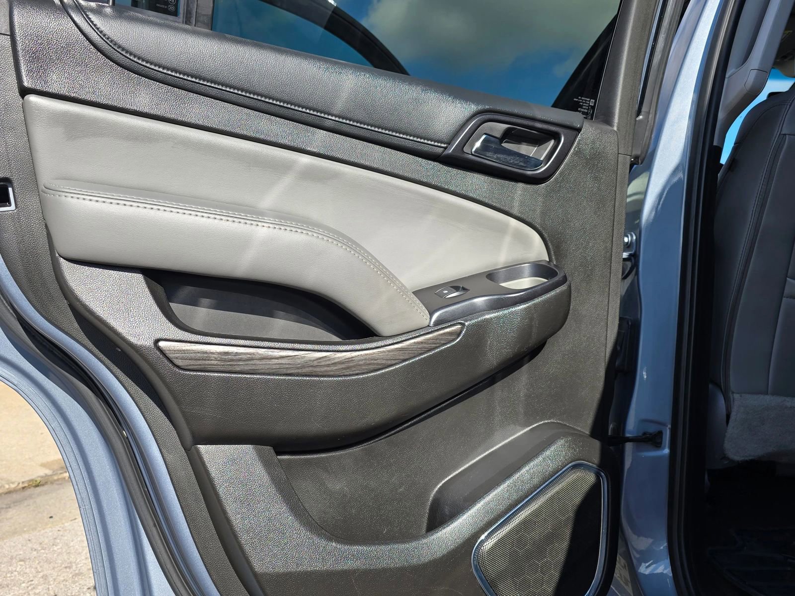 Used 2016 Chevrolet Tahoe LT w/ Luxury Package image 15