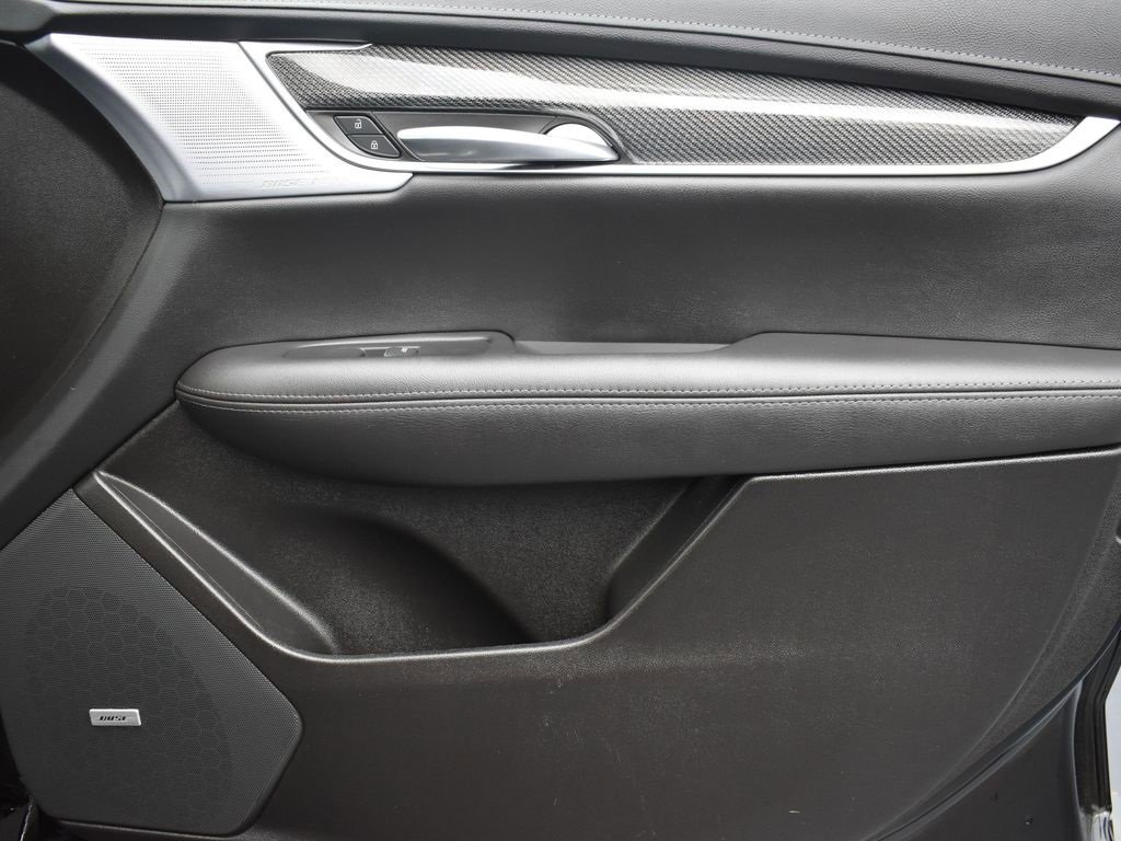 Certified 2024 Cadillac XT5 Sportv w/ LPO, Red Accent Package image 32