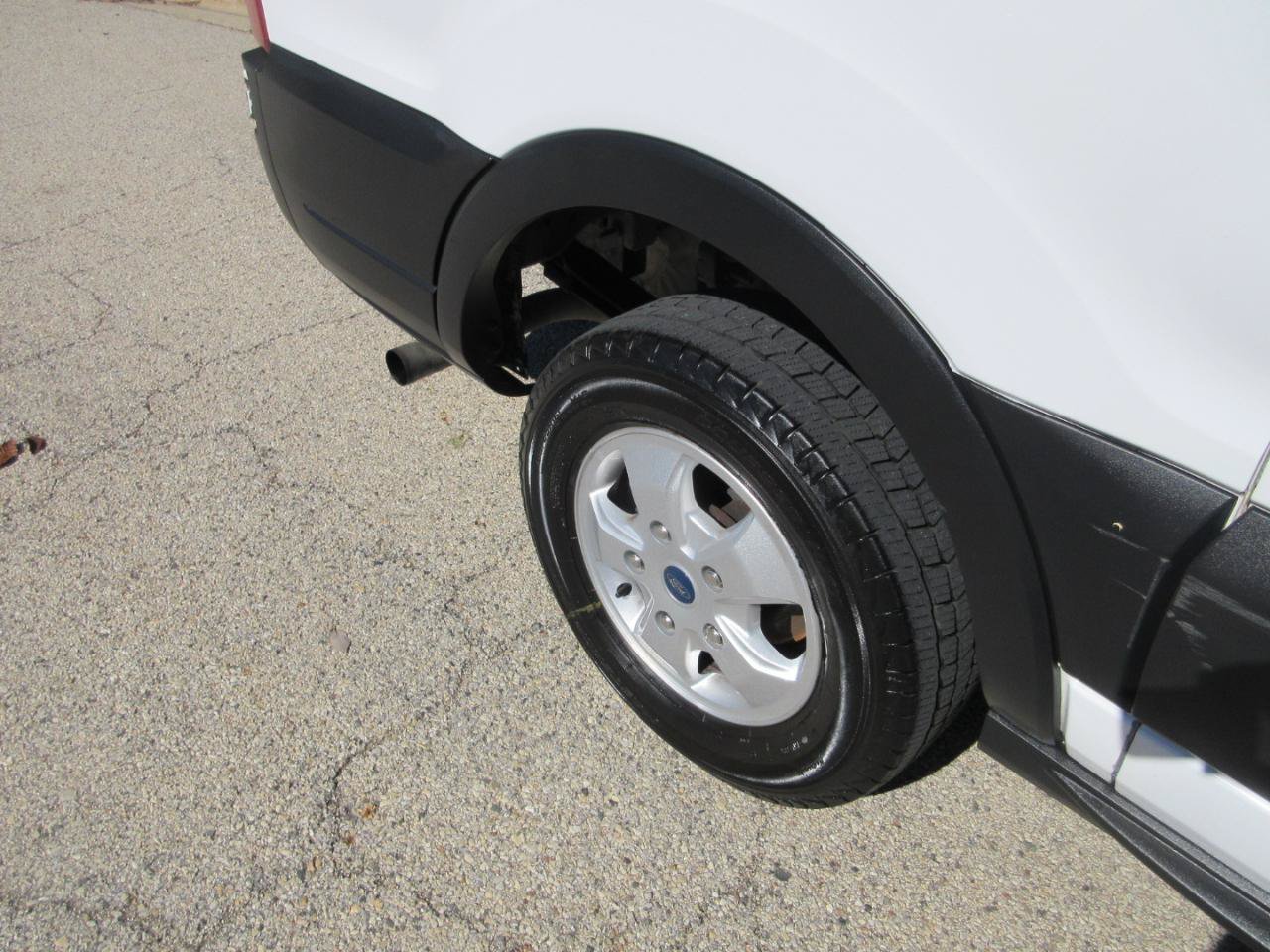 Used 2020 Ford Transit 250 Low Roof RWD image 21