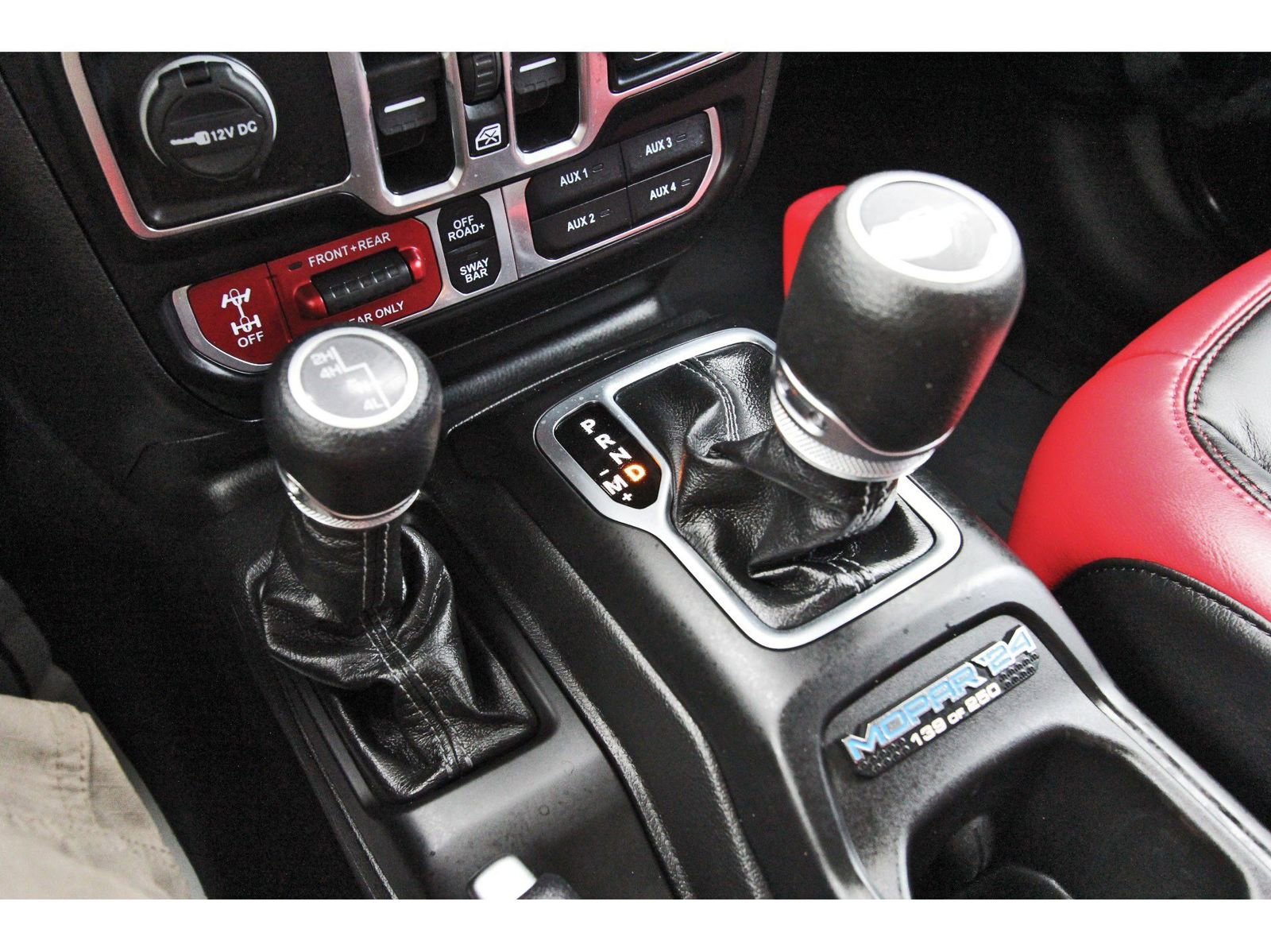 Used 2024 Jeep Gladiator Rubicon w/ Technology Group image 28