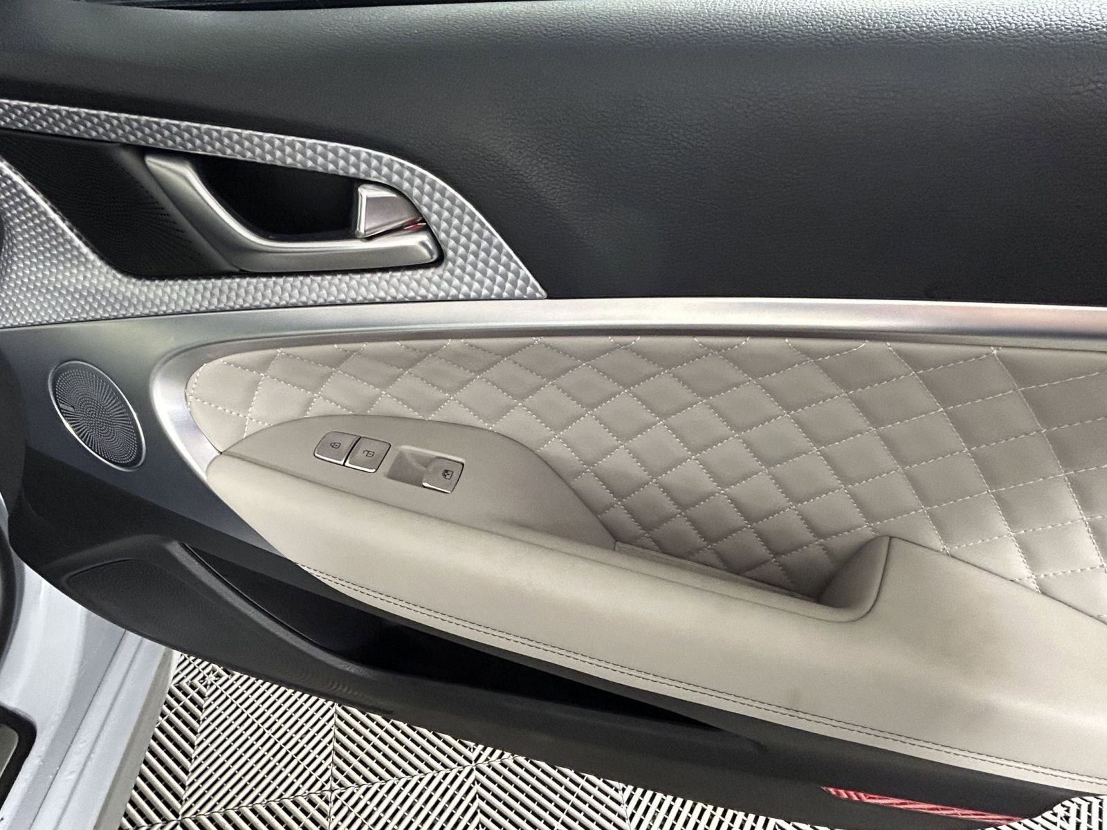 Used 2023 Genesis G70 3.3T w/ Sport Prestige Package image 16