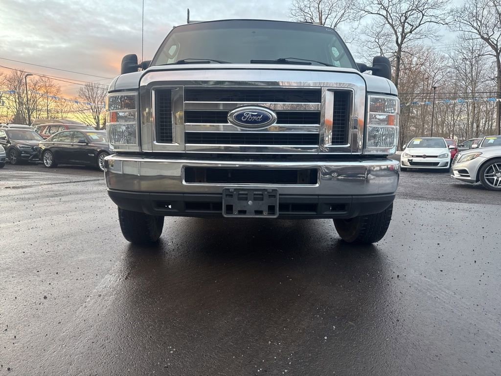 Used 2016 Ford E-350 and Econoline 350 Super Duty w/ Power Windows & Locks Group image 4
