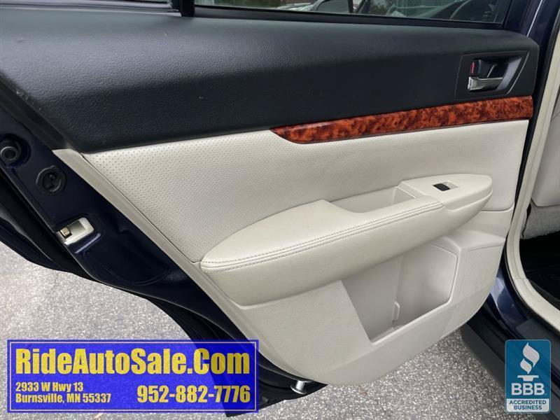 Used 2012 Subaru Outback 2.5i Limited AWD/4WD image 11