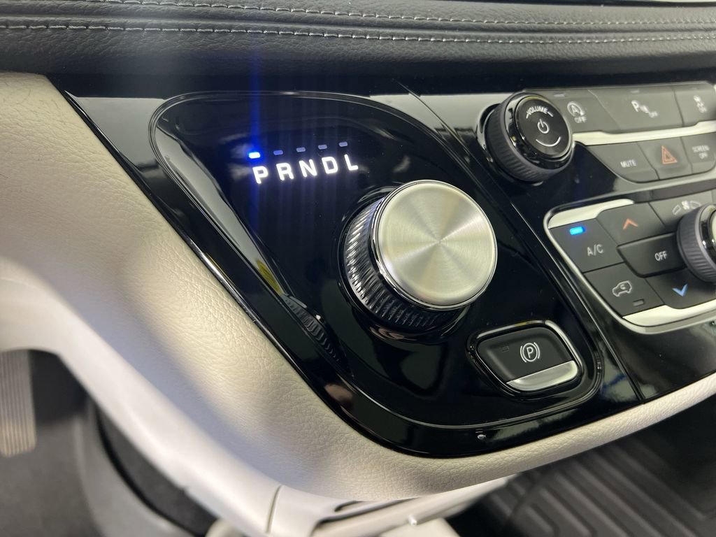 Used 2019 Chrysler Pacifica Limited FWD image 17