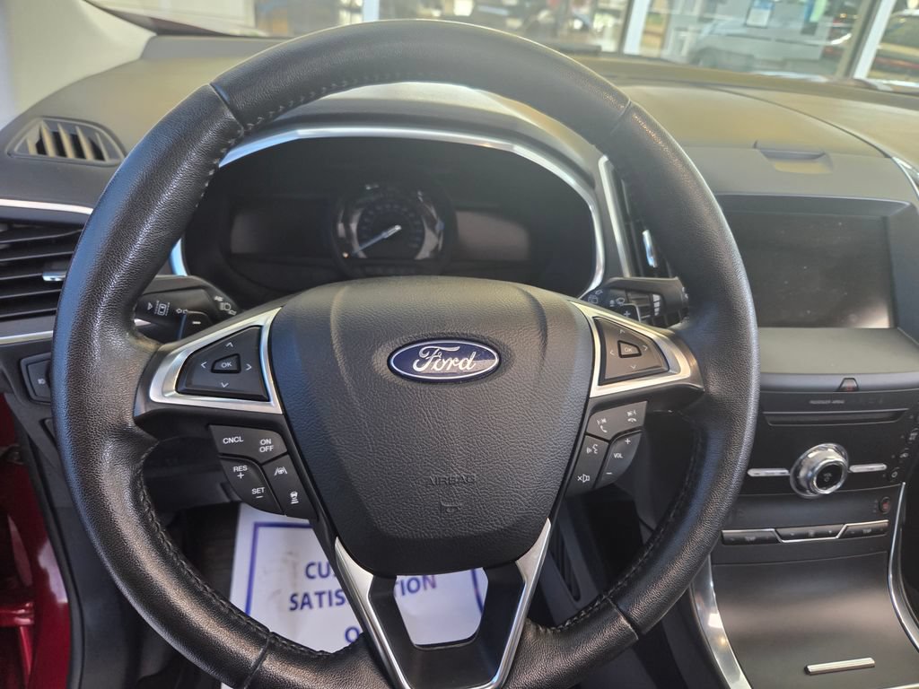 Used 2019 Ford Edge Titanium w/ Cold Weather Package AWD/4WD image 37