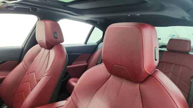 Used 2026 BMW 530i image 33