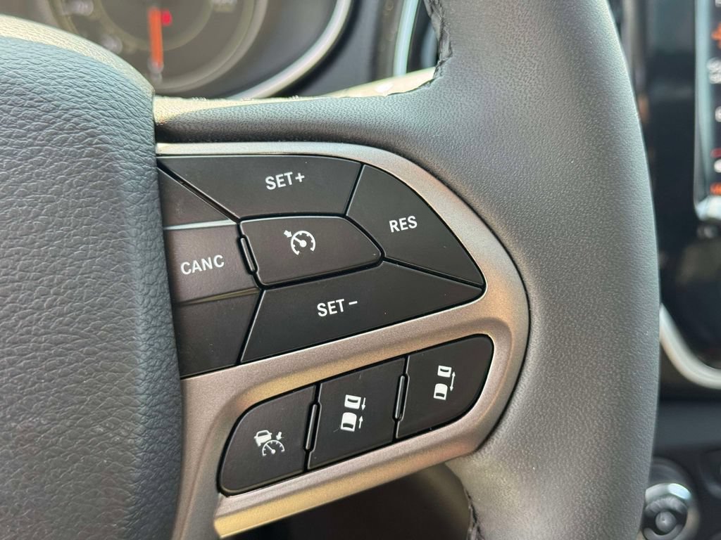 Used 2021 Jeep Cherokee Limited w/ Elite Package AWD/4WD image 22