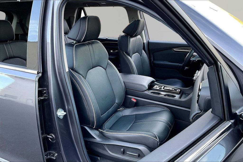 Certified 2025 Honda Pilot Elite image 21