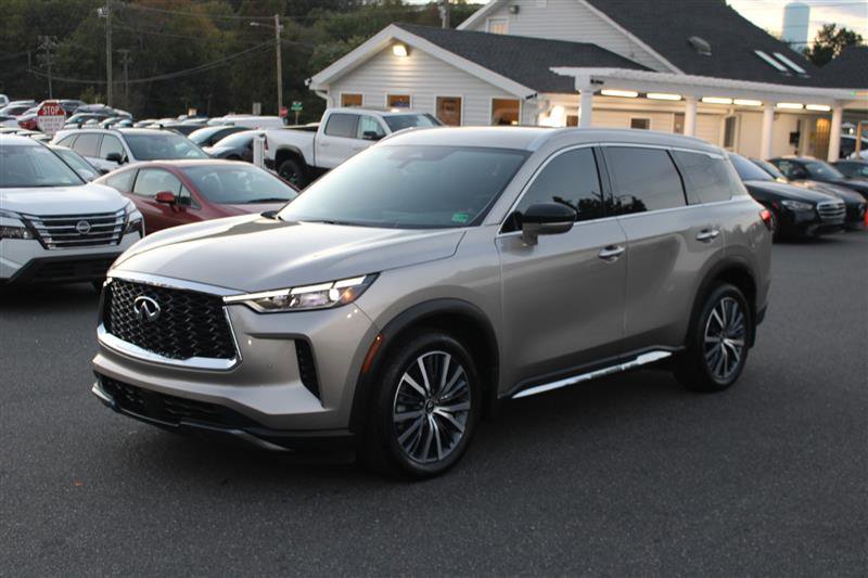 Used 2023 INFINITI QX60 Sensory w/ Vision Package image 4