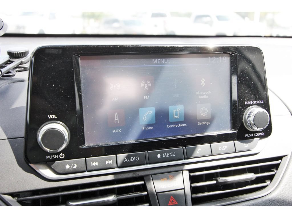 Used 2024 Nissan Altima 2.5 S FWD image 9