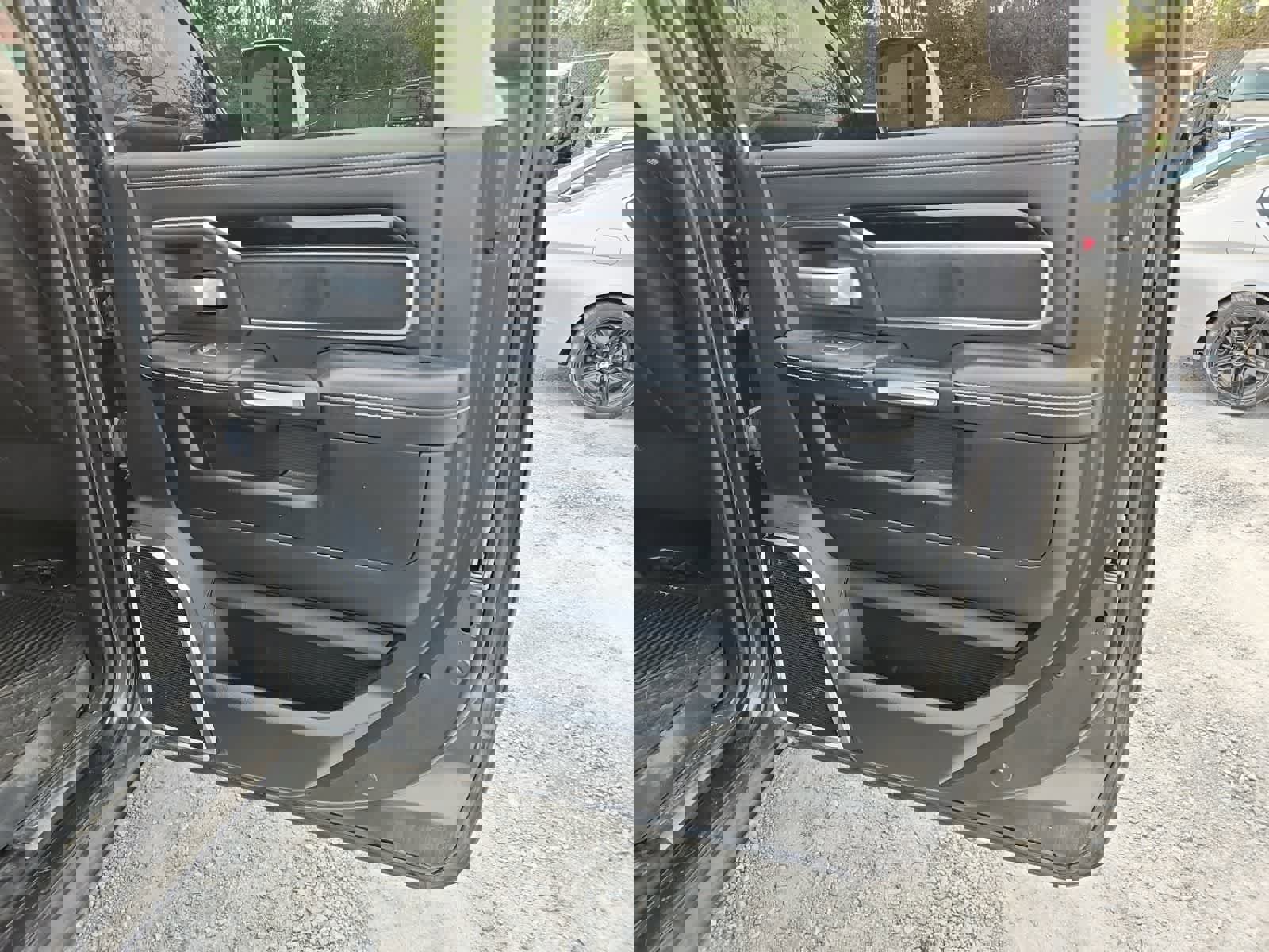 Used 2019 RAM 3500 Laramie image 24