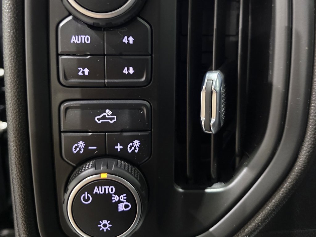 Used 2021 Chevrolet Silverado 1500 Custom Trail Boss w/ Midnight Edition image 34