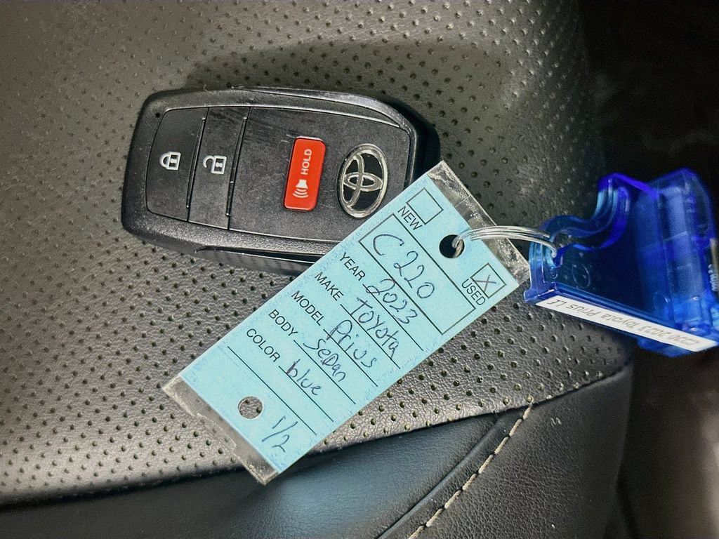 Used 2023 Toyota Prius XLE FWD image 38