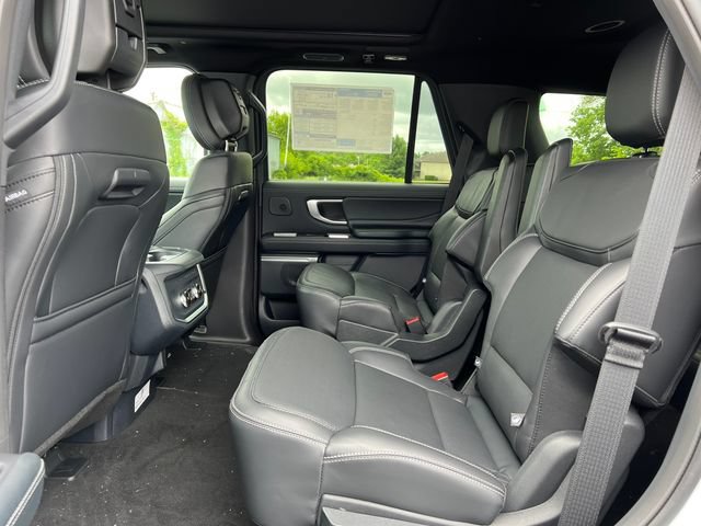 New 2026 Ford Expedition Platinum w/ Stealth Performance Package AWD/4WD image 5