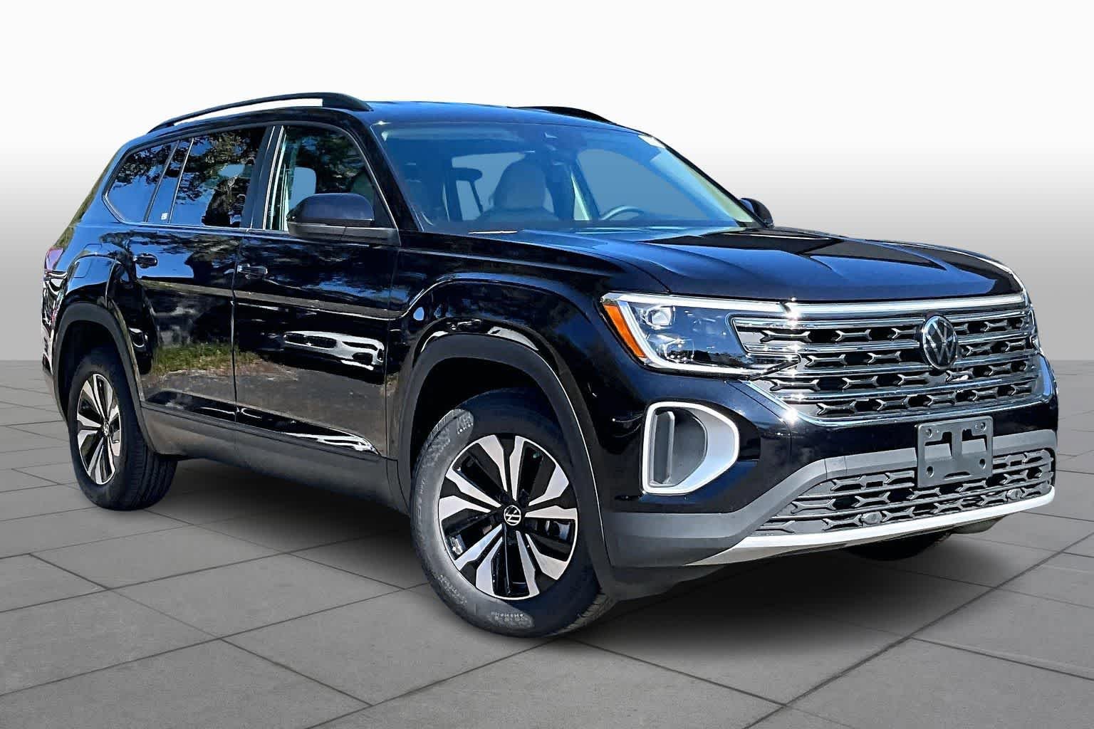 New 2026 Volkswagen Atlas SE image 2