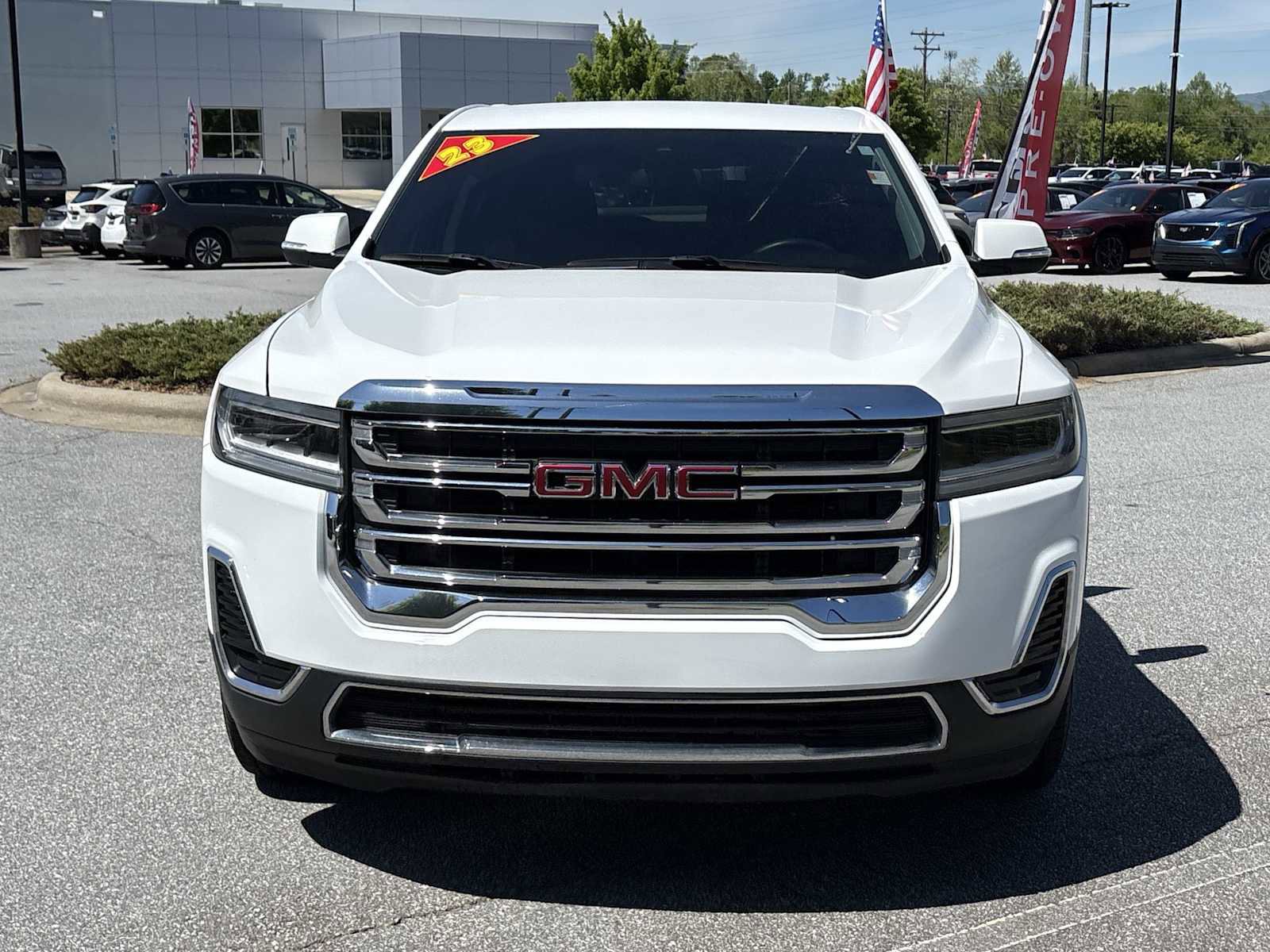 Used 2023 GMC Acadia SLE FWD image 3