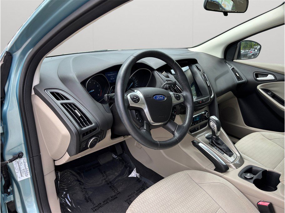 Used 2012 Ford Focus SEL FWD image 6