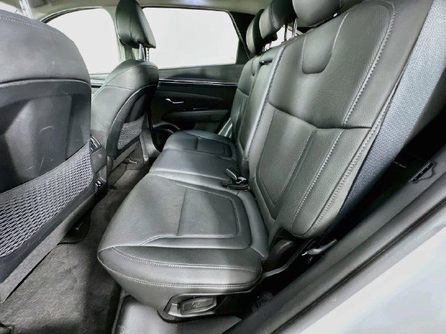 Used 2023 Hyundai Tucson Limited AWD/4WD image 25
