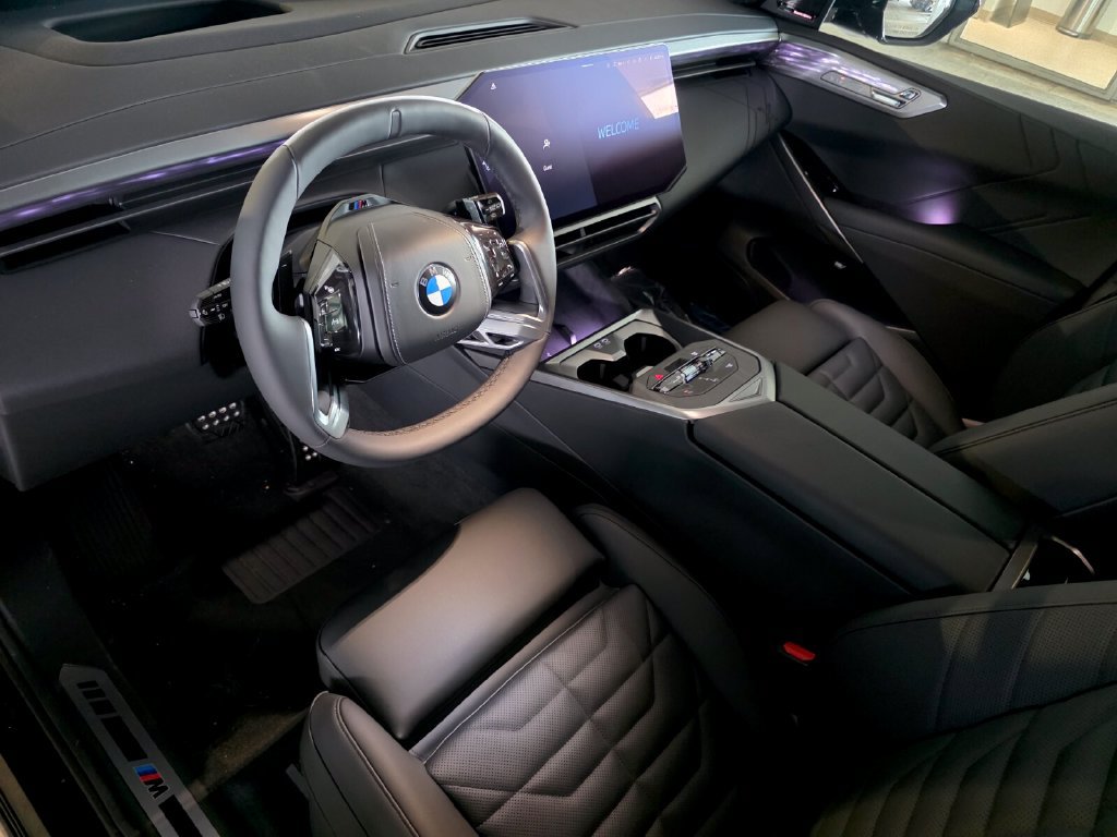 New 2027 BMW X5 xDrive40i w/ M Sport Professional Package AWD/4WD image 8