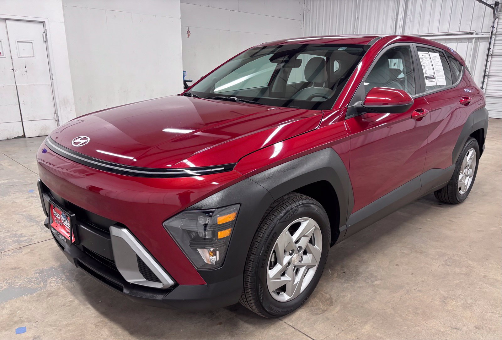Certified 2025 Hyundai Kona SE FWD image 3