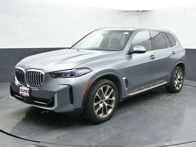 Used 2024 BMW X5 xDrive40i AWD/4WD image 6