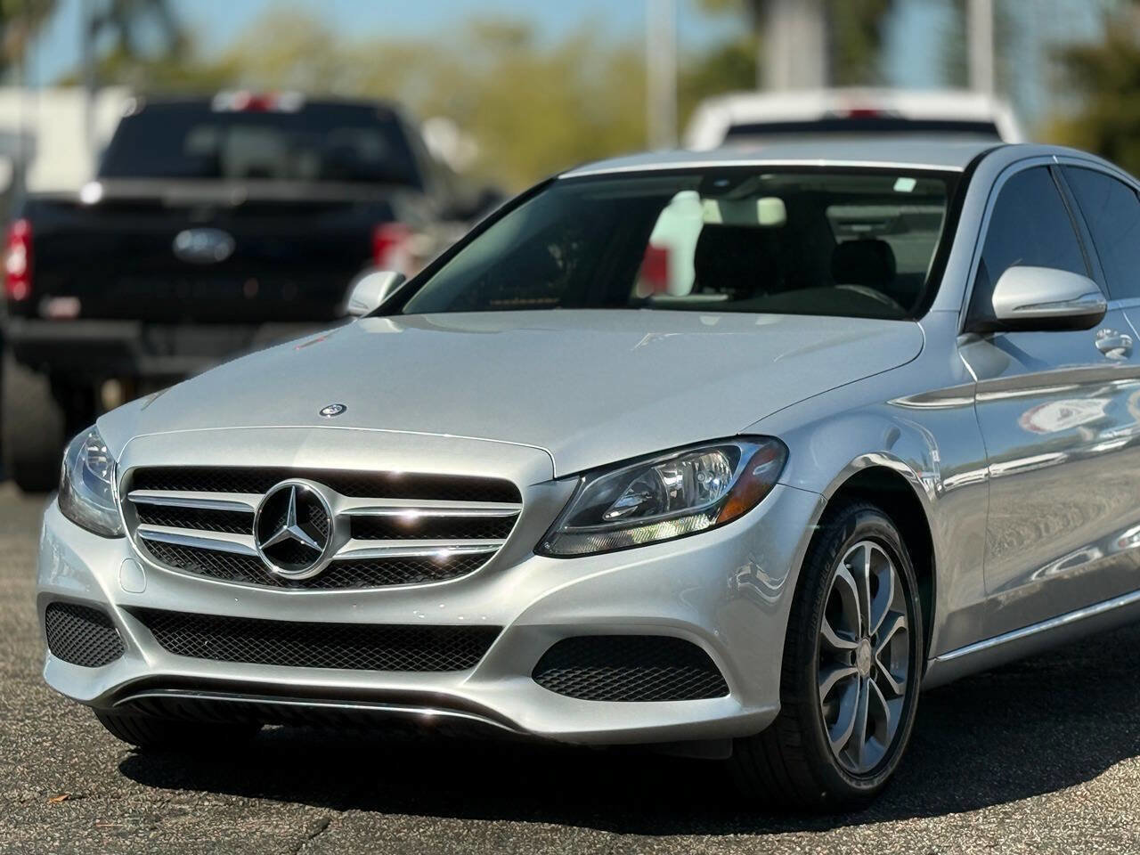 Used 2015 Mercedes-Benz C 300 4MATIC Sedan image 2