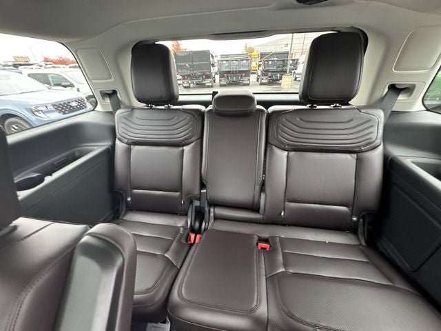 New 2025 Ford Expedition Platinum w/ Platinum Ultimate Package AWD/4WD image 29