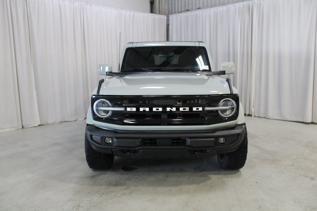 Used 2023 Ford Bronco Outer Banks AWD/4WD image 36