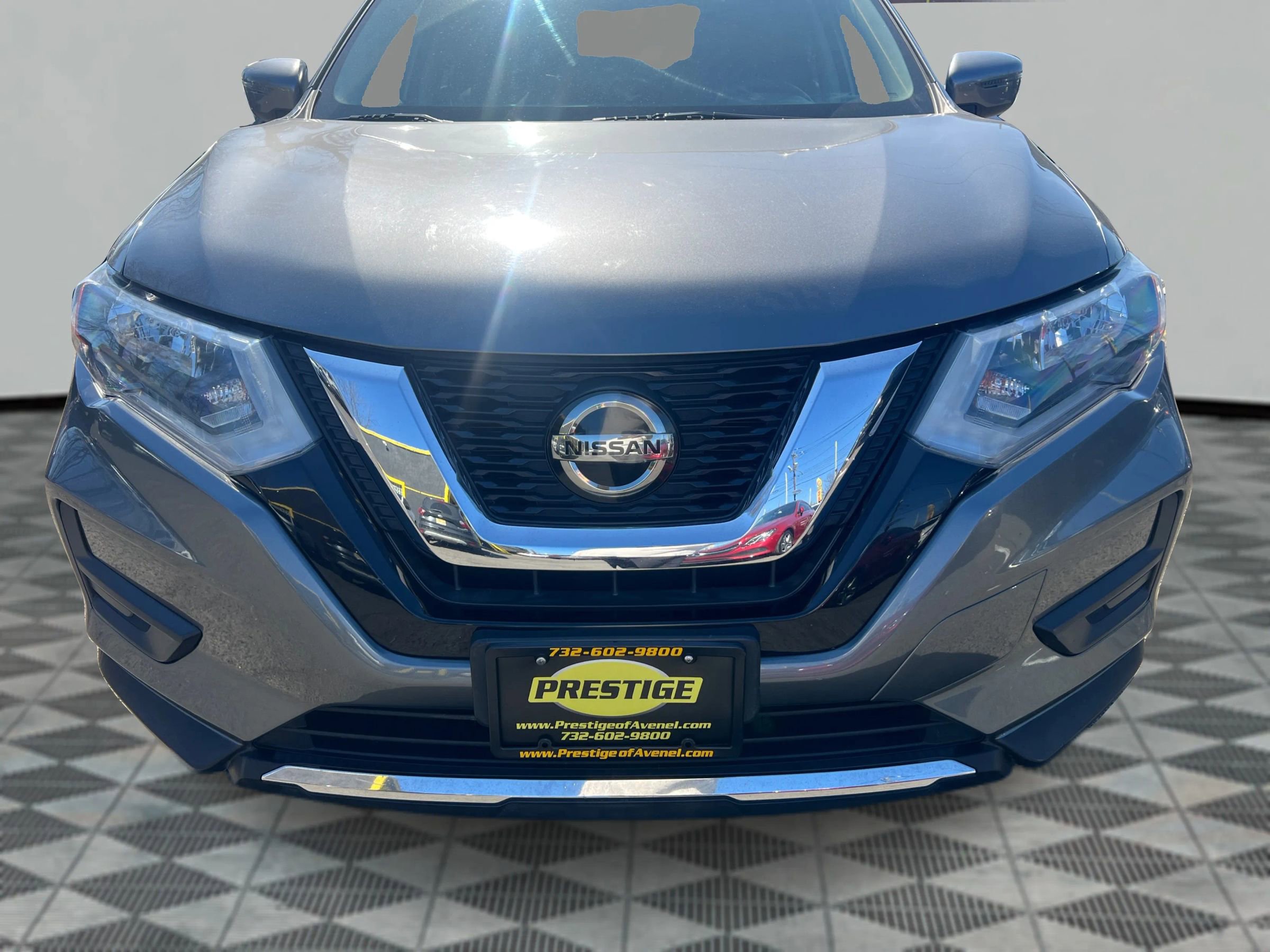Used 2019 Nissan Rogue SV image 18