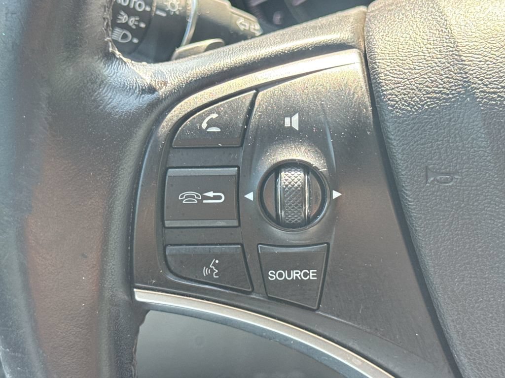 Used 2017 Acura MDX w/ Technology Package AWD/4WD image 29