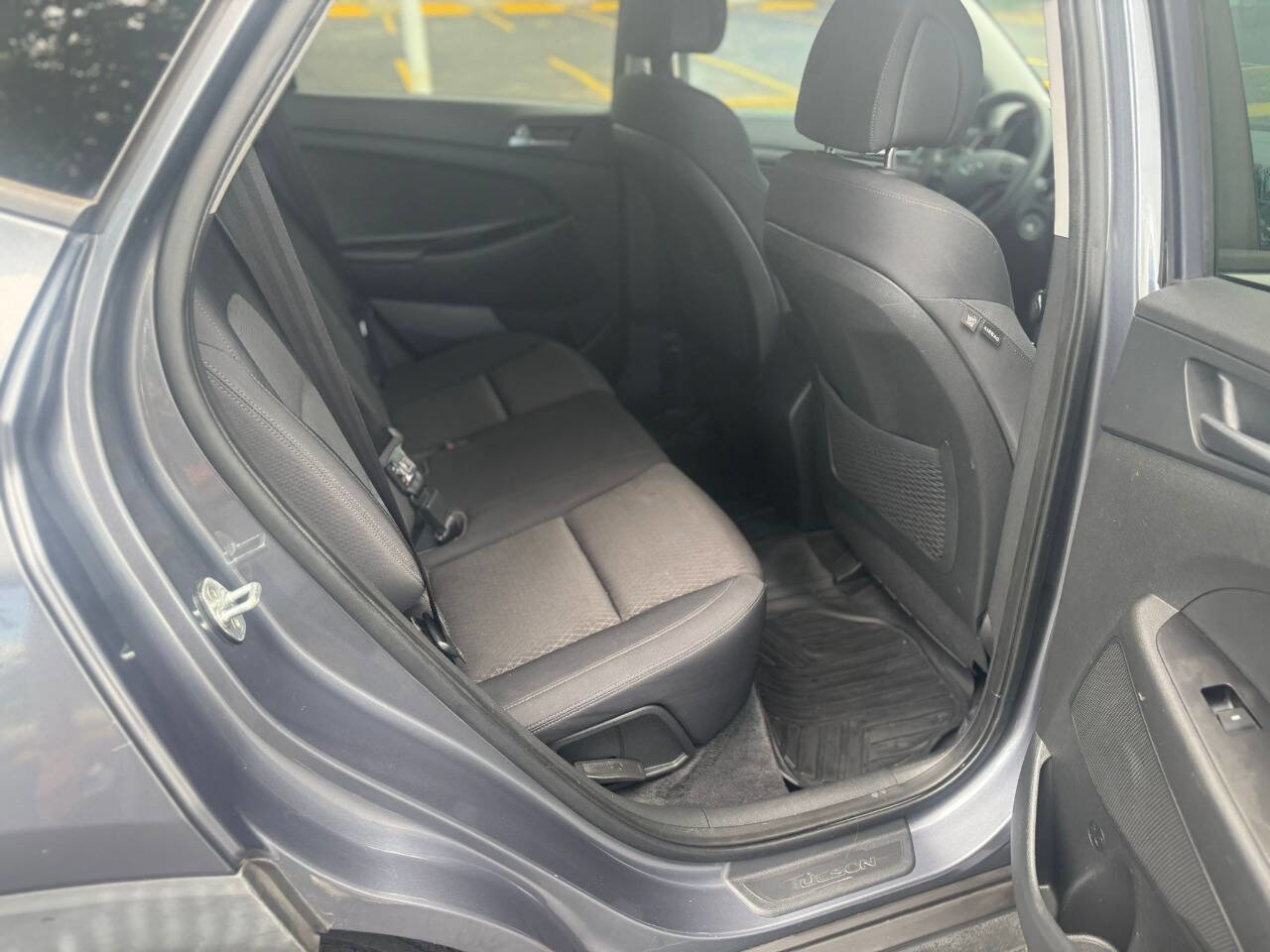 Used 2017 Hyundai Tucson SE image 2