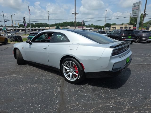 Used 2025 Dodge Charger Daytona Scat Pack w/ Track Pack AWD/4WD image 5