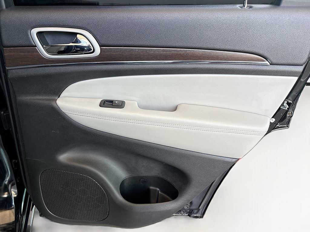 Used 2018 Jeep Grand Cherokee Limited RWD image 27