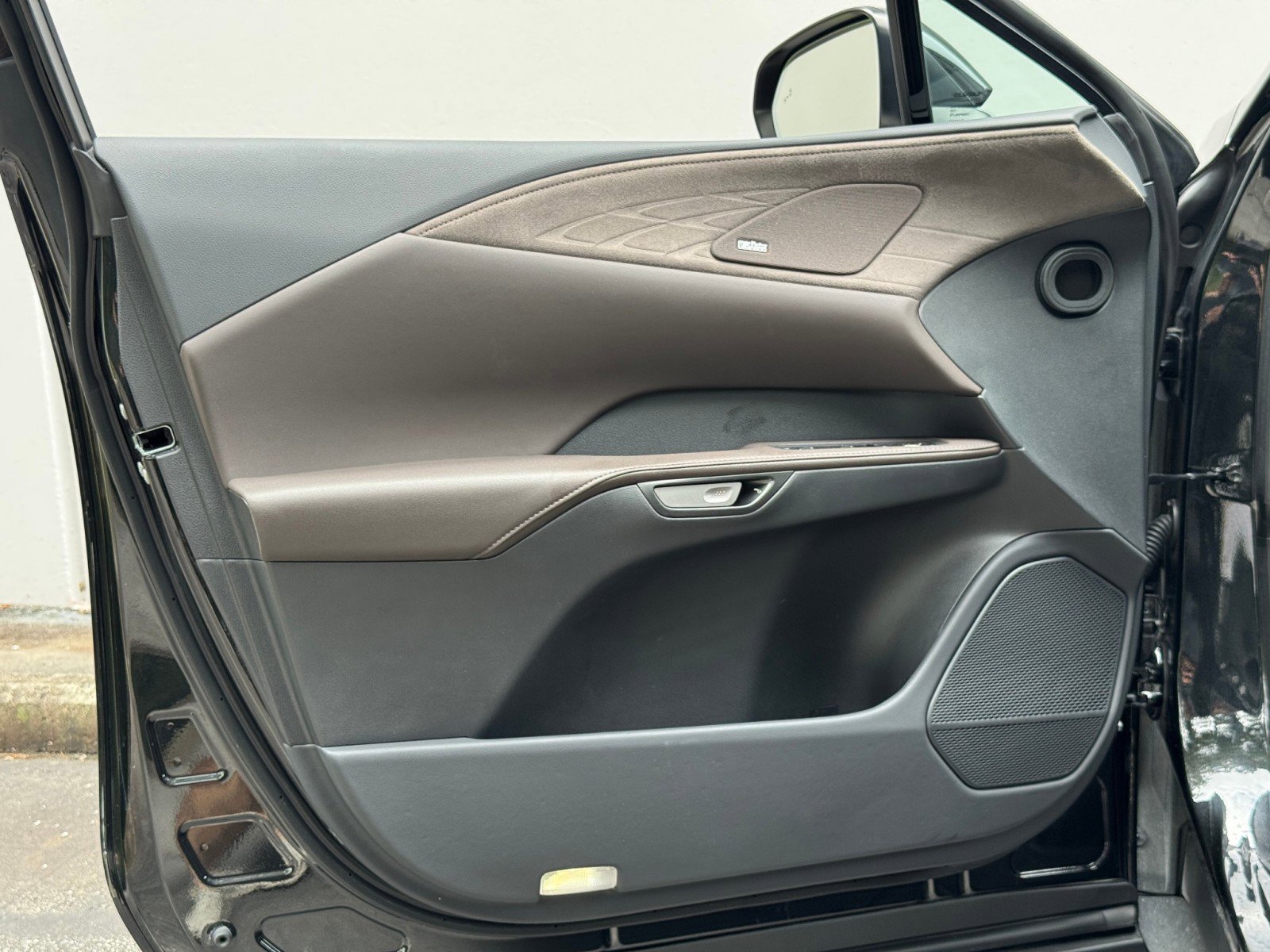 Used 2023 Lexus RX 350 w/ Luxury Package image 45