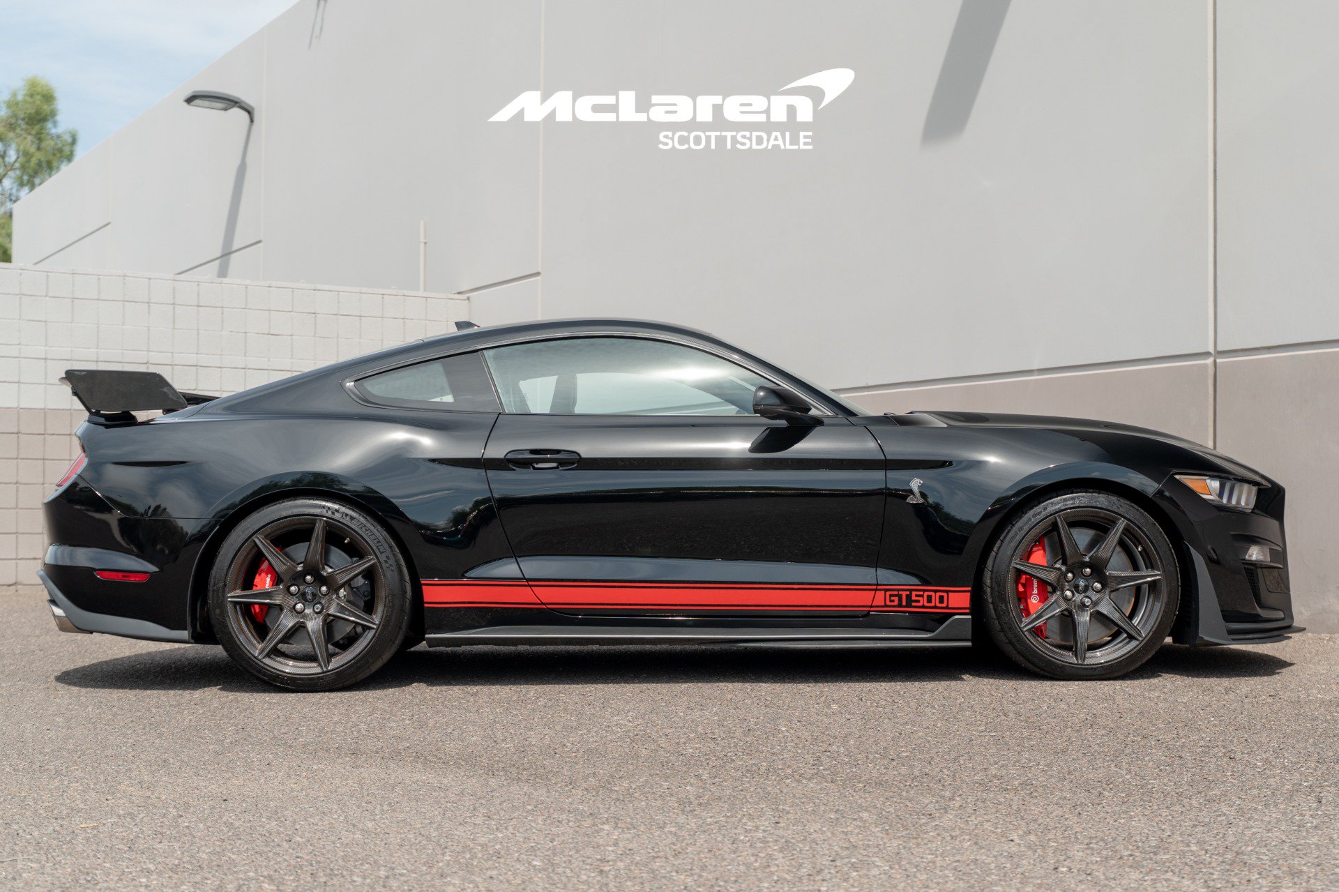 Used 2022 Ford Mustang Shelby GT500 w/ Carbon Fiber Track Pack RWD image 8