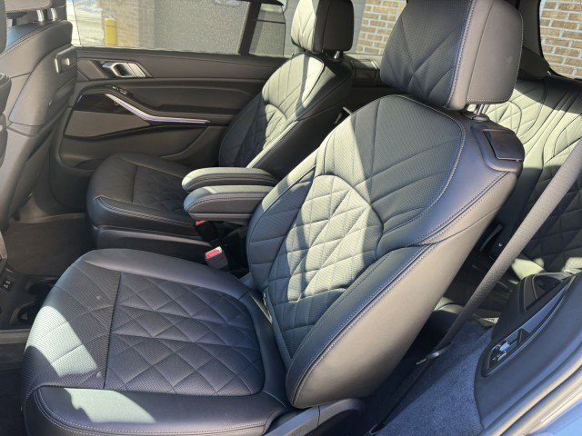 Used 2024 BMW X7 xDrive40i w/ M Sport Package image 14