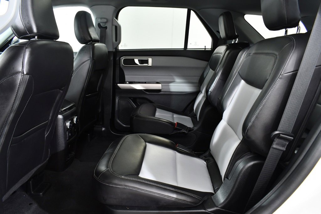 Used 2023 Ford Explorer XLT w/ Equipment Group 202A image 16