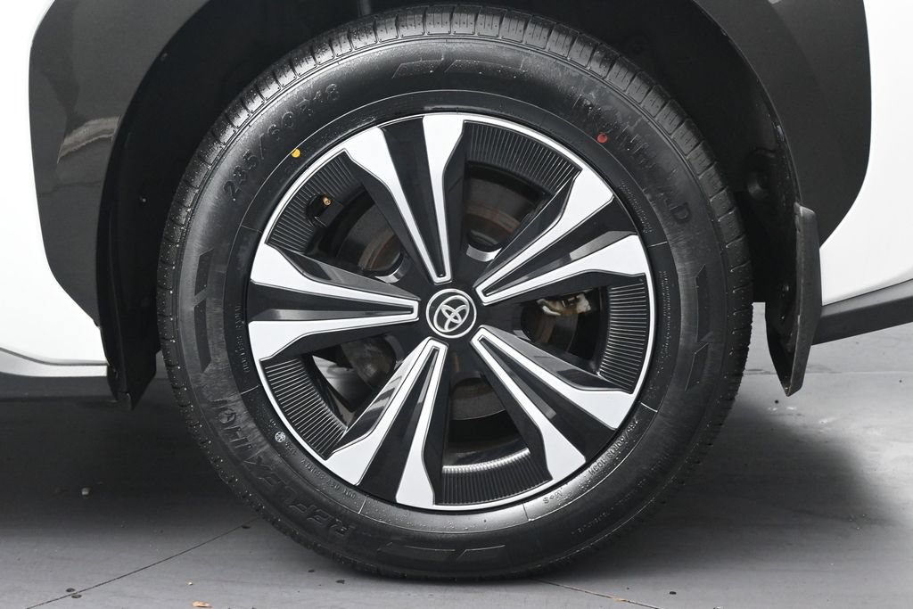 Used 2023 Toyota bZ4X AWD image 37