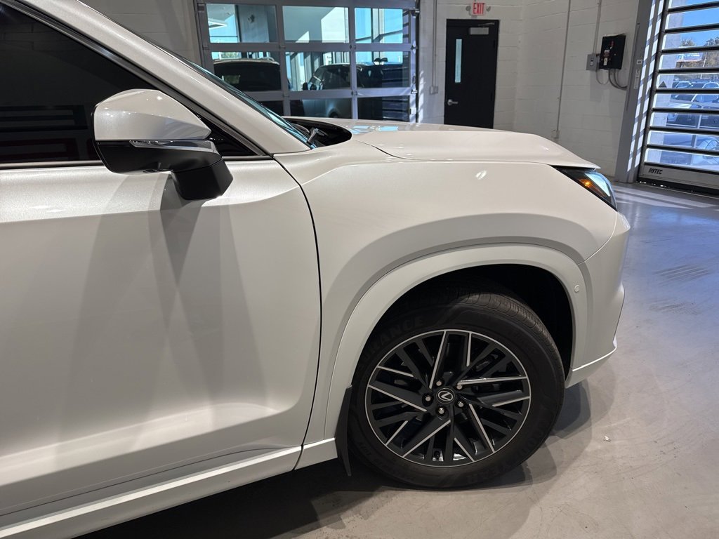 Used 2025 Lexus TX 350 AWD image 4