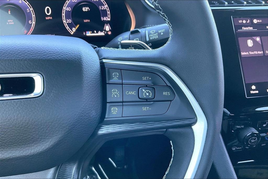 Used 2025 Jeep Grand Cherokee L Altitude image 19