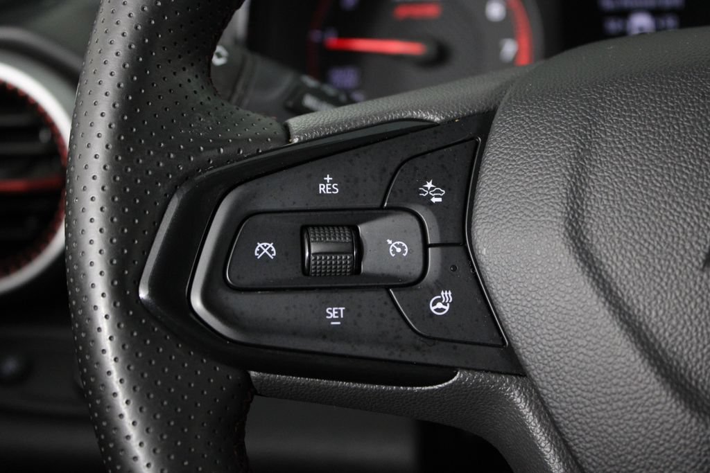 Used 2024 Chevrolet Trax RS w/ Driver Confidence Package FWD image 26