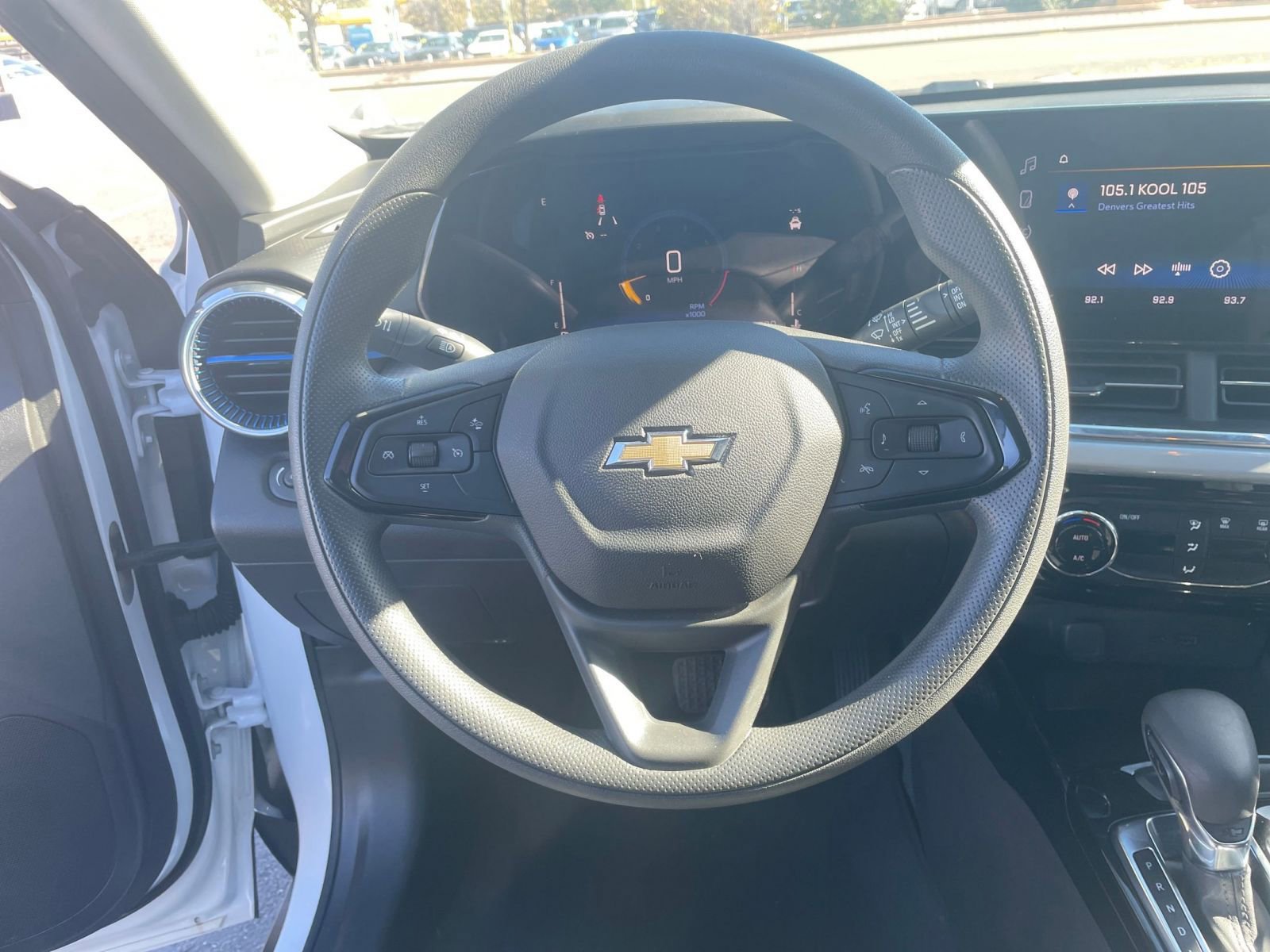 Used 2025 Chevrolet Trax LT image 34