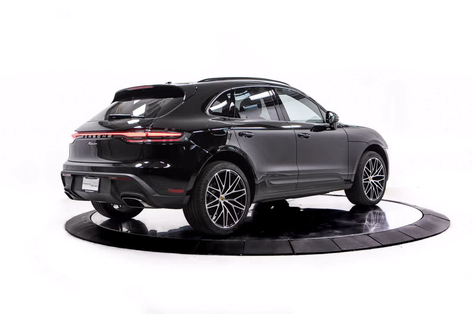 Used 2026 Porsche Macan AWD/4WD image 7