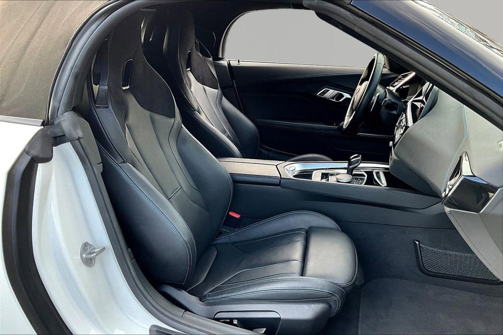 Used 2024 BMW Z4 sDrive30i w/ Premium Package image 23