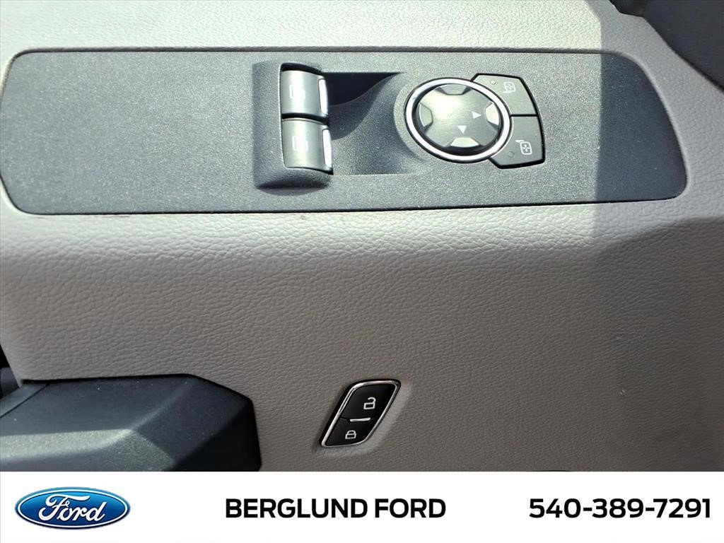 Used 2019 Ford F550 2WD Regular Cab Super Duty image 19