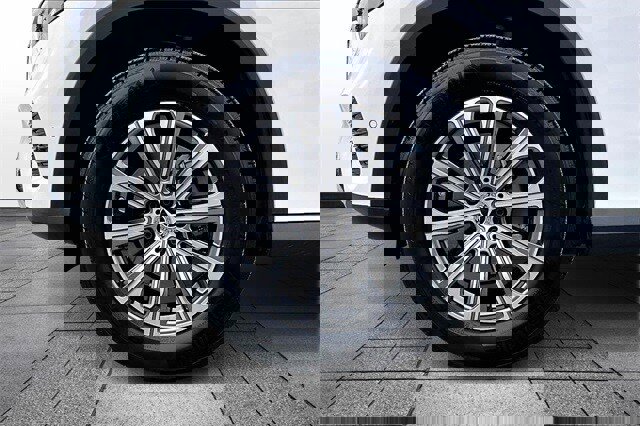 Used 2025 Mercedes-Benz GLC 300 300 image 37