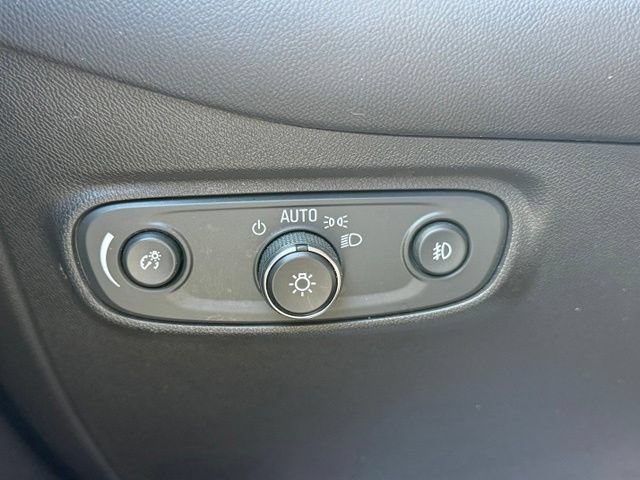 Used 2020 Chevrolet Equinox LT w/ Driver Convenience Package AWD/4WD image 26